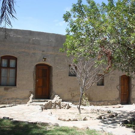 Fort Sesfontein Lodge & Safaris Екстериор снимка