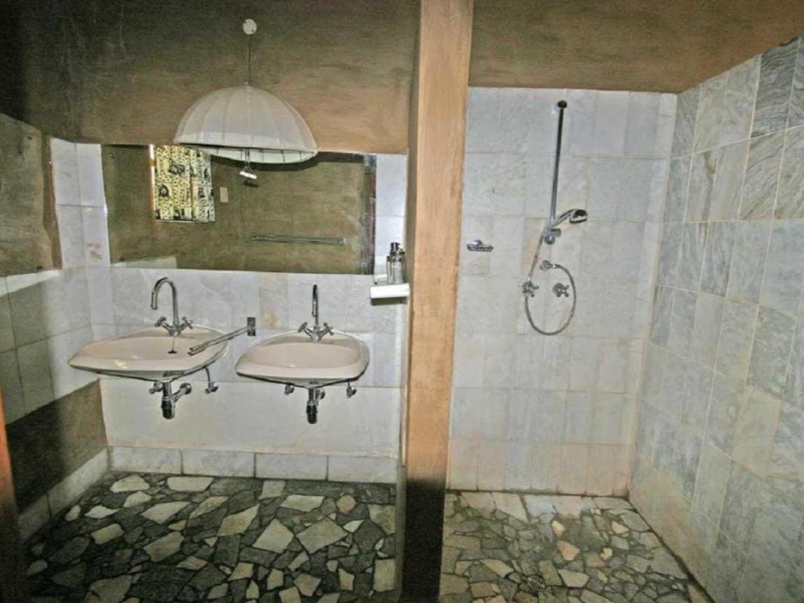 Fort Sesfontein Lodge & Safaris Екстериор снимка